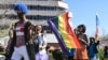 Des Namibiens défilent lors de la gay pride de 2017 à Windhoek, la capitale de la Namibie.