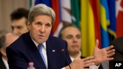 Amerika bosh diplomati Jon Kerrining aytishicha, qonxo'r to'dani yo'q qilish yo'lidagi xalqaro harakatlar to'g'ri yo'ldan ketmoqda.