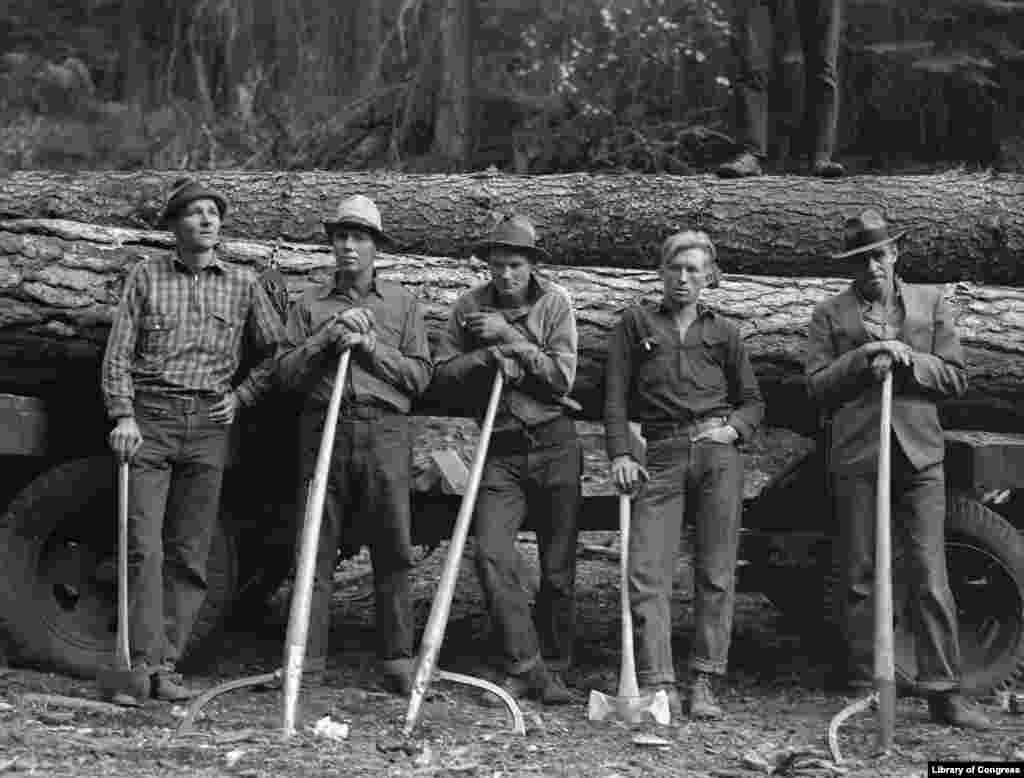 "Five Members of Ola Self-Help Sawmill Co-Op" by Dorothea Lange, Gem County, Idaho, 1939. (Photo credit: Prints & Photographs Division, Library of Congress)