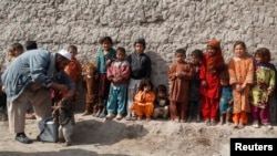 Jalolobodda emlash kampaniyasi. Afg'oniston.