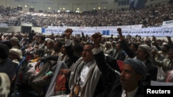 Phe nổi dậy Sia, có tên là Houthis, hôm thứ Sáu đã gởi cho tổng thống Hadi một tối hậu thư—thành lập một chính phủ mới trong vòng 10 ngày.