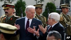 10-mart, 2010: Falastin rahbari Mahmud Abbos o'sha paytda AQSh Vitse-prezidenti Jo Bayden bilan