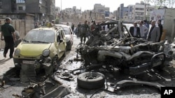 Hiện trường vụ nổ ở đường al-Thawra, Damascus, Syria, ngày 5 tháng 5, 2012.